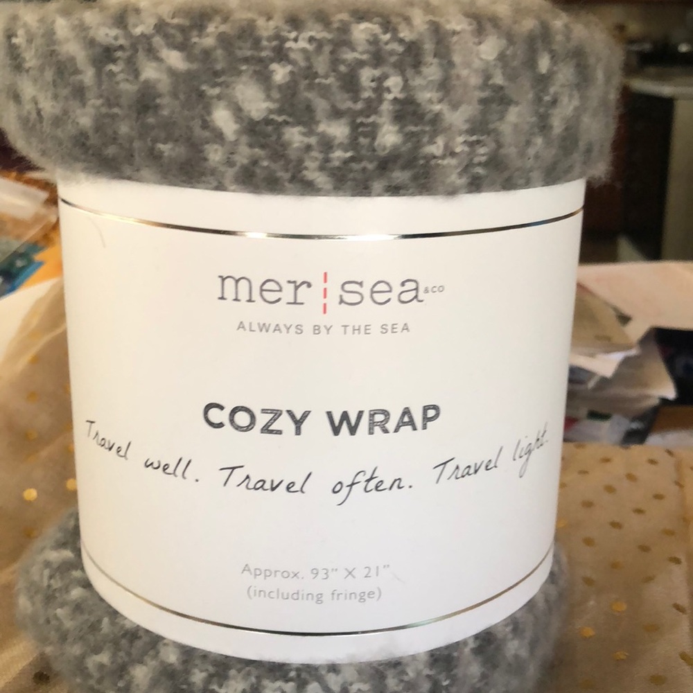 mer sea & co cozy wrap